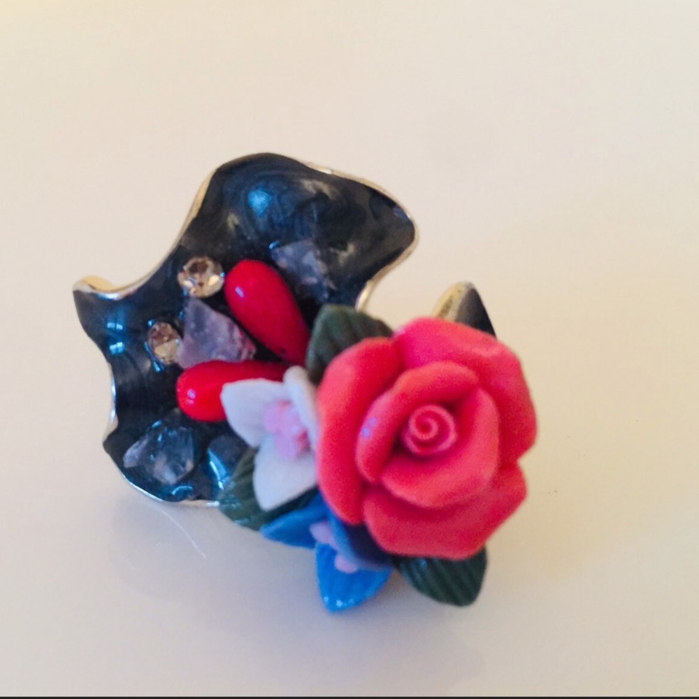 Porcelain flower ring (new) - Picture 2 of 4
